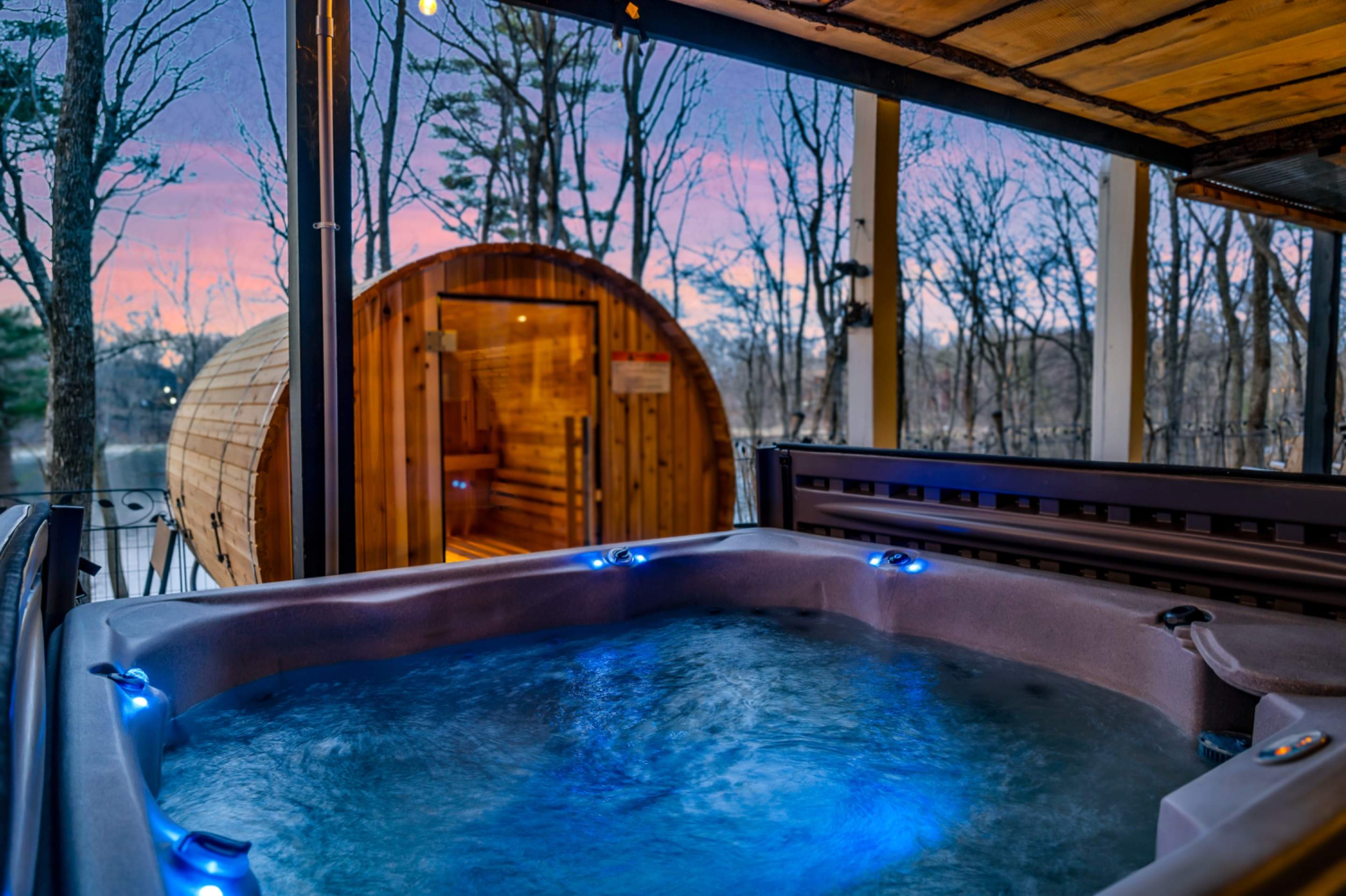 Sauna and hot tub Poconos